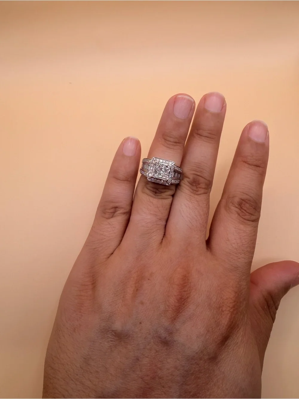14k White Gold 2 Ctw Diamond Ring Size 5.75.